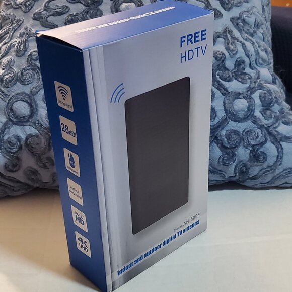 Other - Free HDTV AN-5008 Indoor And Outdoor Digital TV Antenna